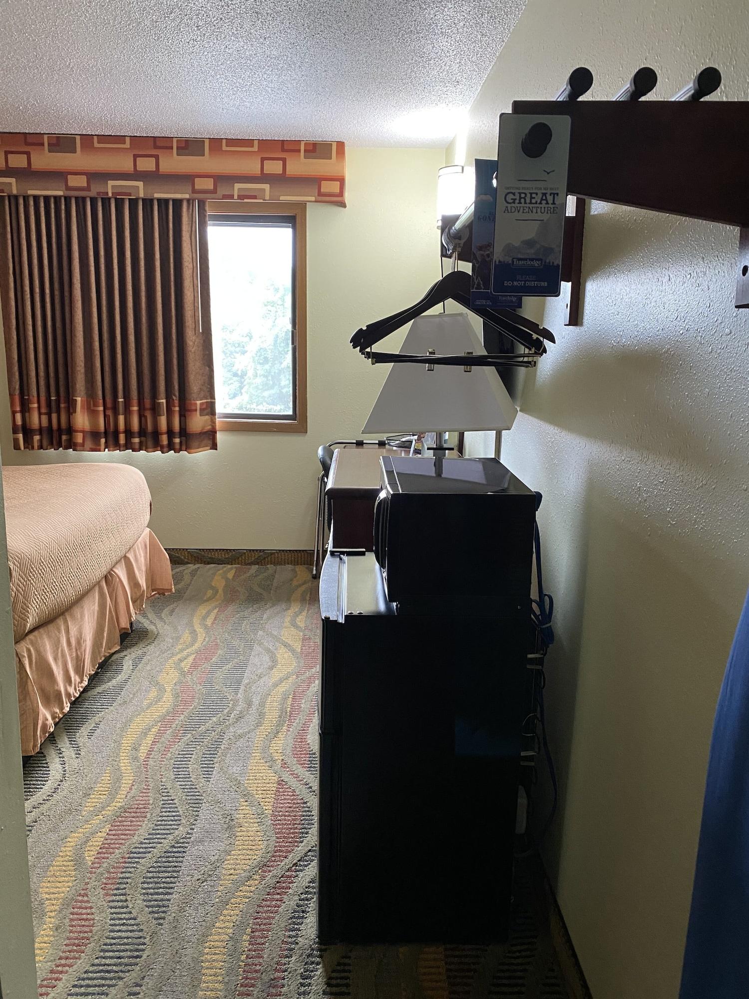 Travelodge By Wyndham La Porte/Michigan City Area Buitenkant foto
