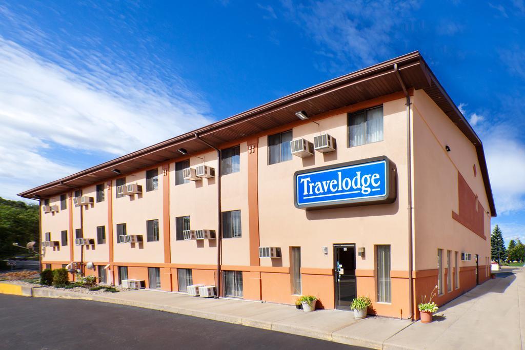 Travelodge By Wyndham La Porte/Michigan City Area Buitenkant foto